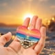 thumbnail image 1 of Lindo corazón de bolsillo de resina hecho a mano con temática de playa, adorno de bolsillo con temática marina, regalo que simboliza la amistad para la familia., 1 of 4