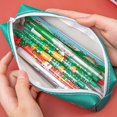 thumbnail image 2 of Bolsa De Almacenamiento De Papelería De Navidad Peso Ligero Portátil Fácil De Llevar Para Día De Los Niños Cumpleaños, 2 of 4