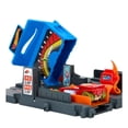 thumbnail image 3 of Pista de Juguete Hot Wheels City Estación de Gasolina, 3 of 4
