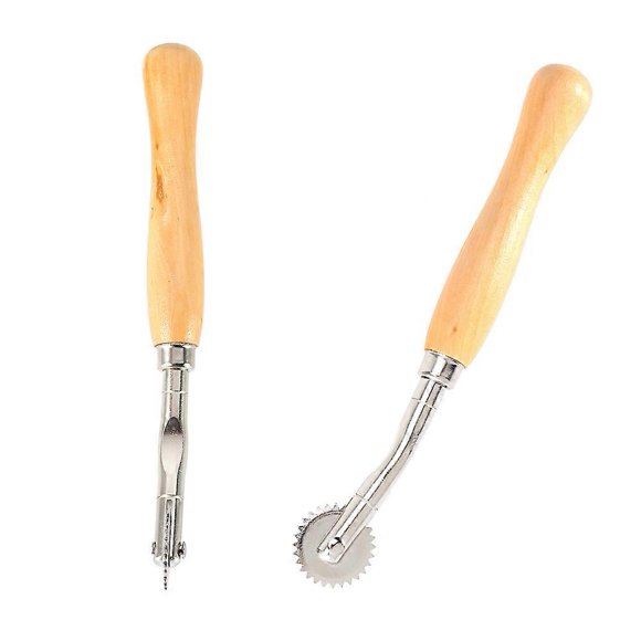 New Arrival Practical Stainless Steel Fabric Serrate Tracing Wheel Sewing Tool With Wood Handle
