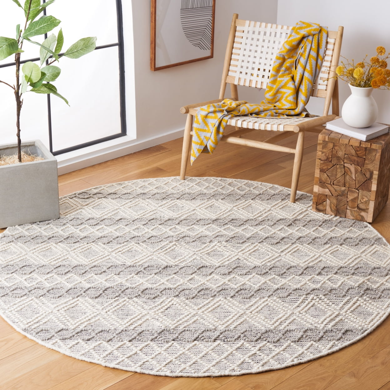 SAFAVIEH Natura Russell Geometric Striped Area Rug, Ivory/Charcoal, 4' x 6'