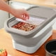thumbnail image 5 of Contenedor de comida para perros | Contenedor plegable hermético con tapa abatible y ruedas, capacidad de 12-15 kg | Contenedor portátil y duradero para comida de perros, cereales de arroz y, 5 of 6