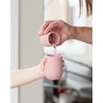 thumbnail image 4 of Vaso Entrenador Para Bebé De Silicona Ezpz Mini Cup 12m+ Rosa Nórdico, 4 of 5