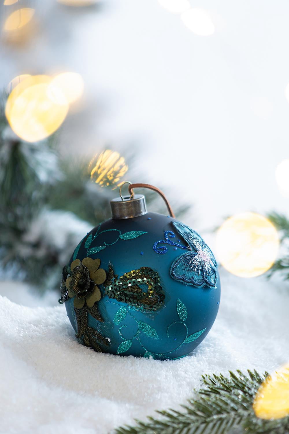 Set of 4 Glass Christmas Ball Ornaments with Glitter and Painting Design by Riccardo Tree Decor