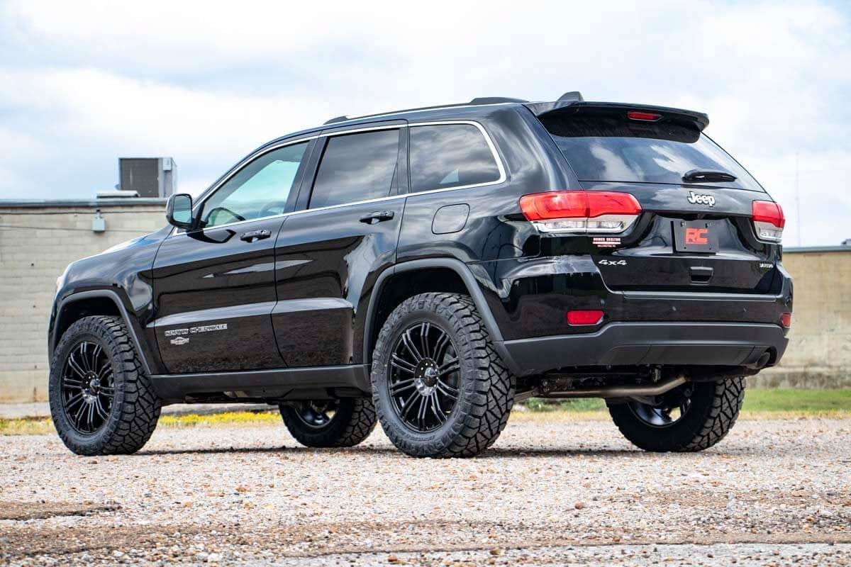 Rough Country 2.5 Lift Kit w/N3 Struts for 16-22 Jeep Grand Cherokee WK2 - 91430 Fits select: 2021 JEEP GRAND CHEROKEE LIMITED