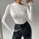 thumbnail image 2 of Camisa básica de manga larga para mujer, camisa con cuello inclinado y hombros plisados para interior y exterior, color blanco S, 2 of 7