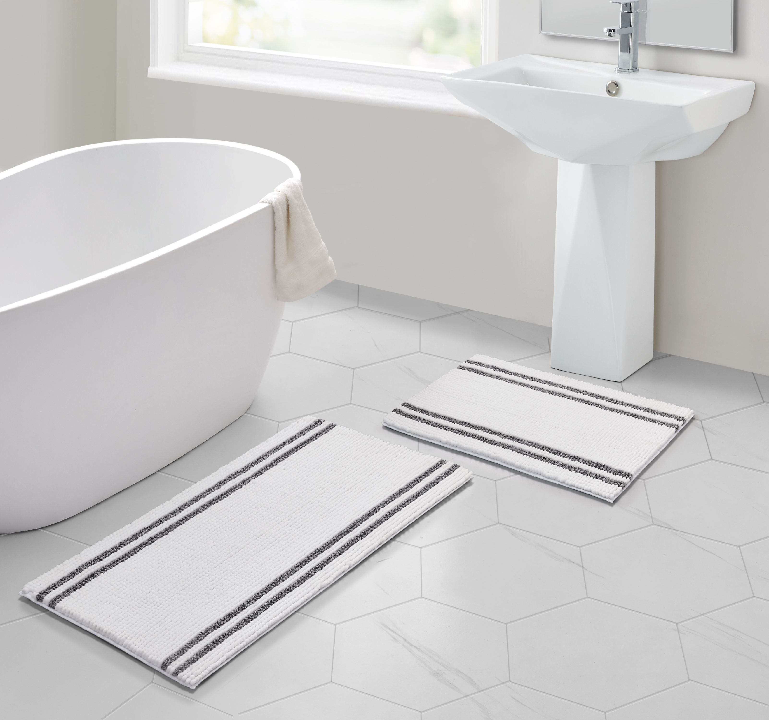 VCNY Home Hotel Stripe Noodle 2Piece Bath Rug Set, White/Charcoal