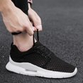 thumbnail image 2 of Xishao Hombres de Malla Transpirable Zapatillas Deporte Huecas Verano Casual Mocasines Ligeros Cómoda Conducción al Aire Libre Que Ejecuta Los Zapatos con Estilo Xishao ropa, 2 of 2