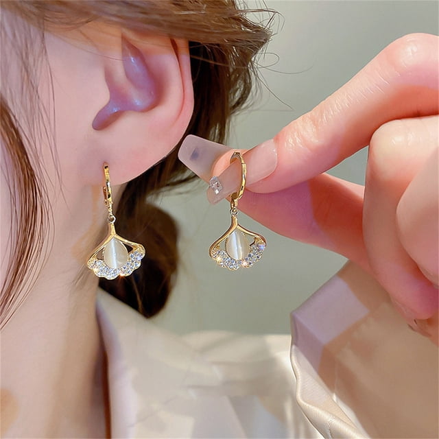 Xihbxyly Pendientes de Hoja de Ginkgo, Elegante Diseño de Gota de Agua de Ópalo, Aleación Hipoalergénica para Oídos Sensibles, Un Regalo Brillante para Tus Seres Queridos, Ideal para Ocasiones Especi