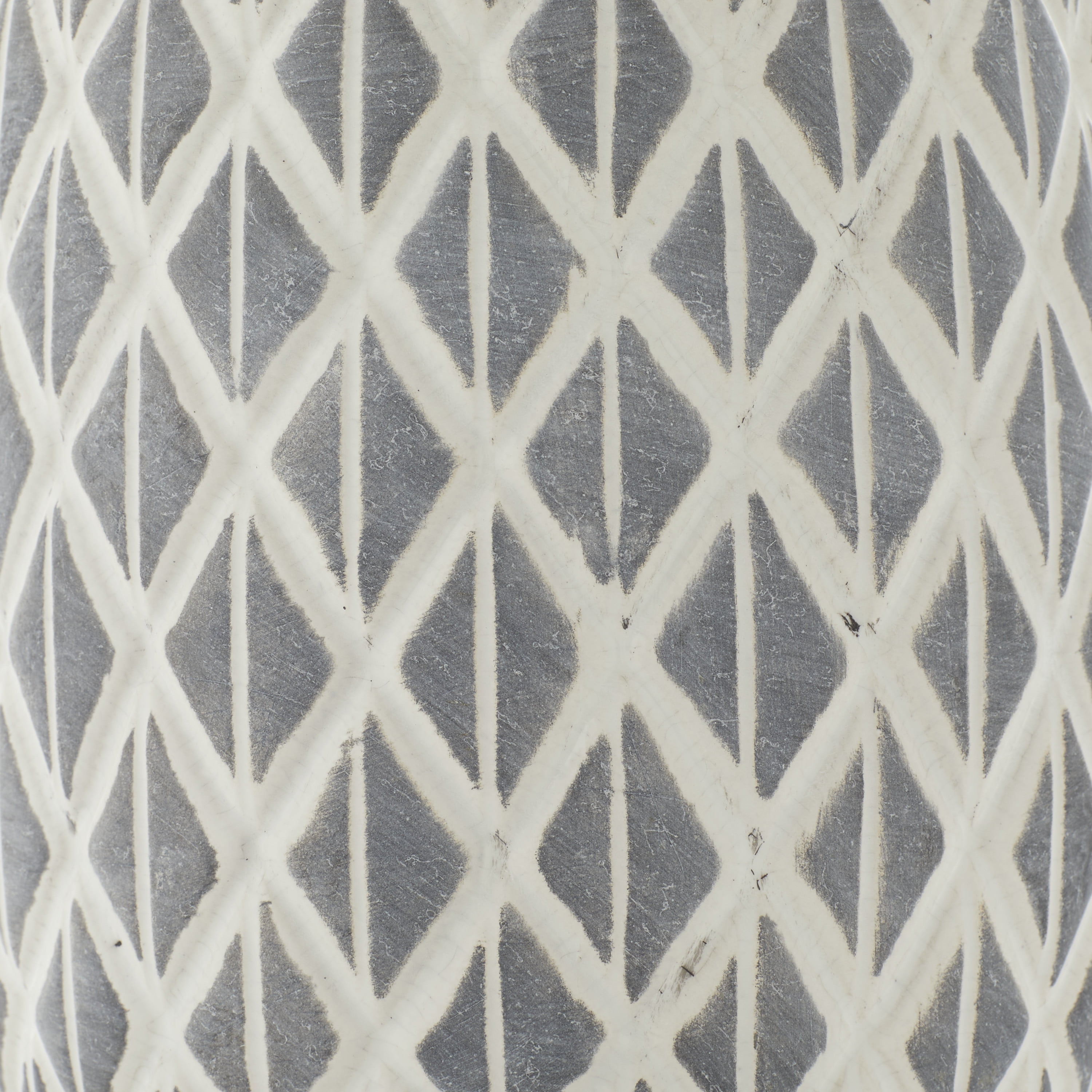 DecMode 13" White Ceramic Vase with Diamond Pattern