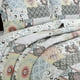 thumbnail image 4 of Juego de edredón reversible de microfibra con diseño de patchwork de coral amarillo y gris floral, colcha para dormitorio, hogar, apartamento, tamaño King, 3 piezas, 4 of 5