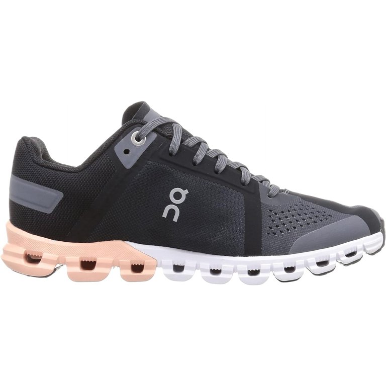 ON RUNNING Cloudflow Women/Adult shoe size Women 7.5 Athletics ON