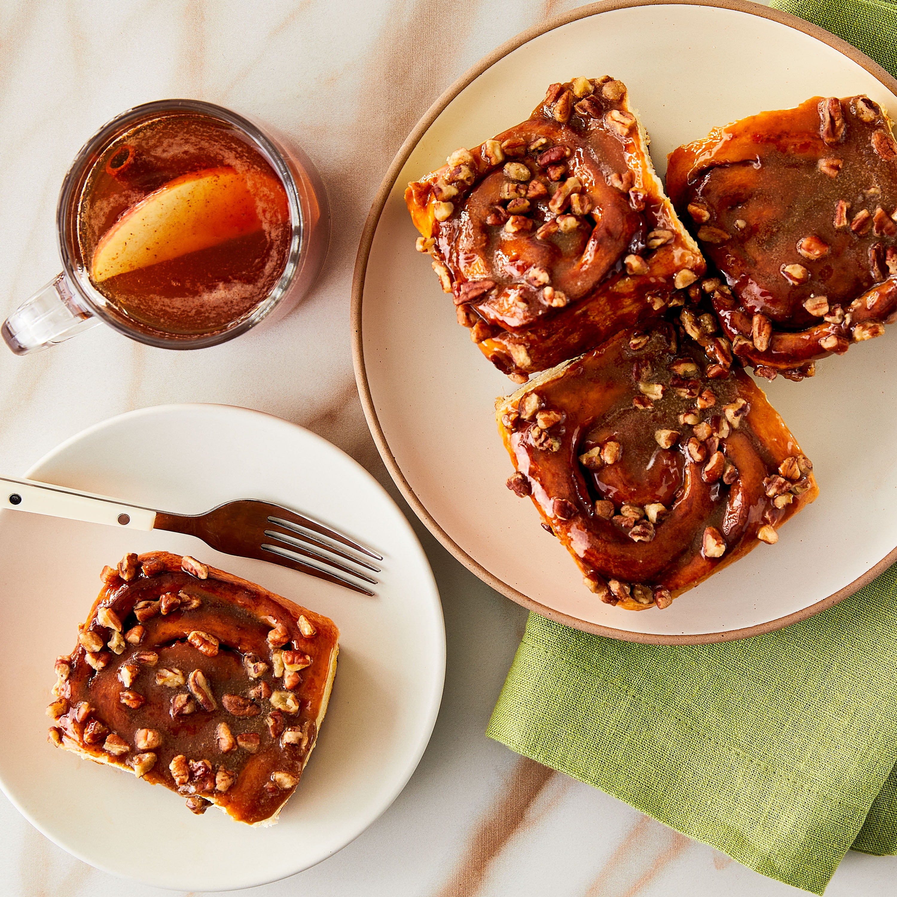 Marketside Pecan Sticky Bun, 18 oz Clamshell, 4 Rolls