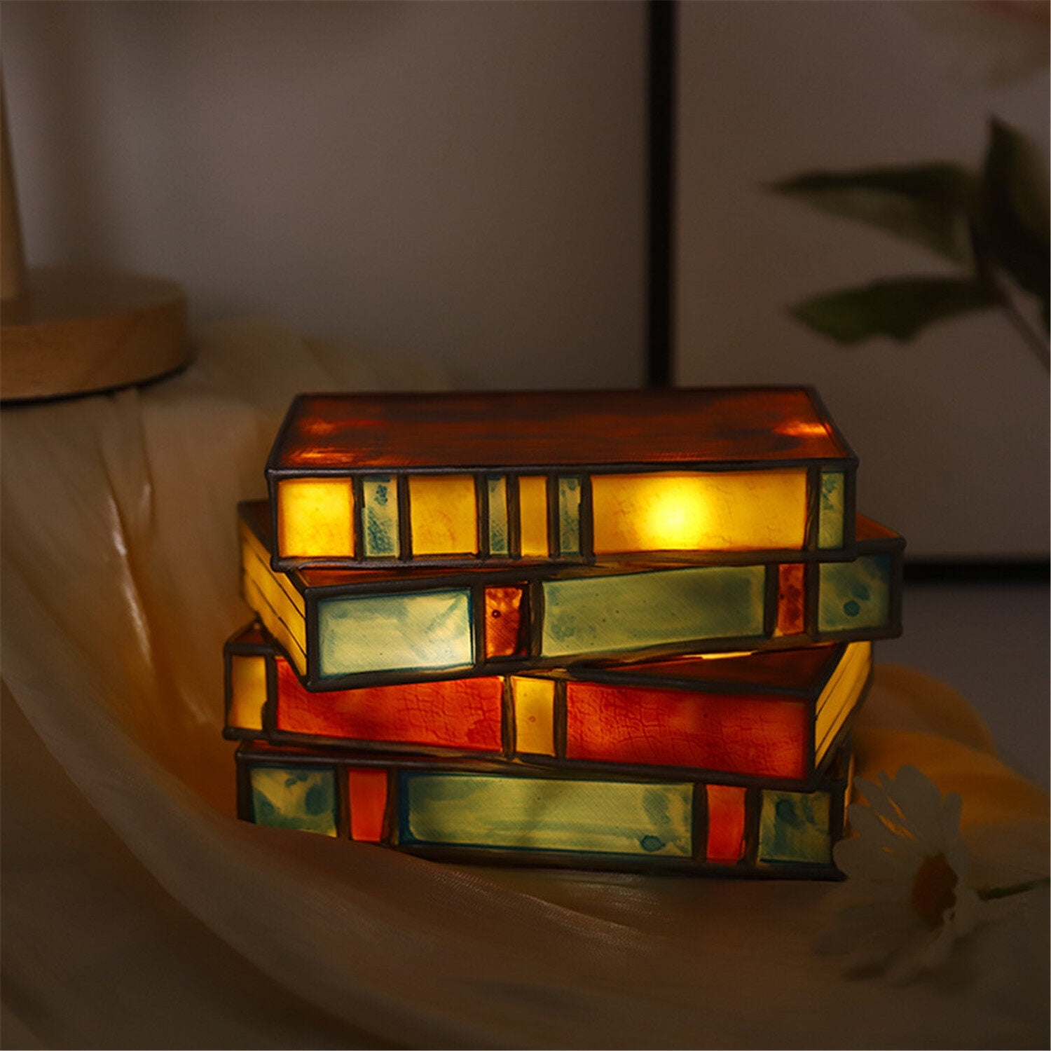 Stained Glass Stacked Books Lamp, Stained Glass Lamp Vintage Lamp, Book Decor Lamp for Living Room, Stained Glass Book Lamp Tiffany Style Table Lamp, Desk Lamp, Bedside Lamps