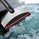 thumbnail image 3 of Raspador de hielo para coche, limpiaparabrisas de invierno, herramienta de limpieza rápida para parabrisas en clima frío. rojo, 3 of 7