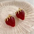 thumbnail image 3 of Pendientes chapados en cobre de fresa con aguja de plata S925, nuevos pendientes frescos, dulces, modernos, de alta gama, lindos y versátiles, chapado en oro con preservación del color UV, 3 of 5