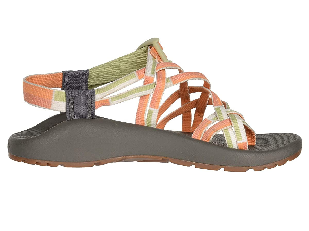 womens clearance chacos