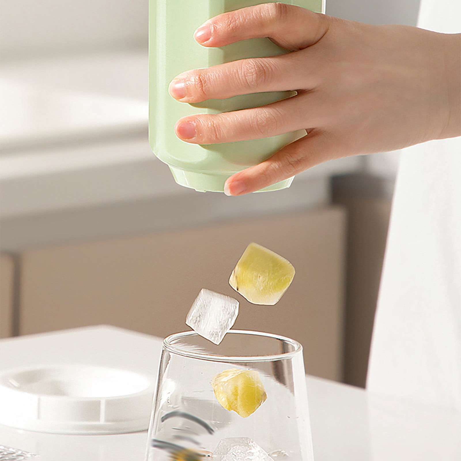 Twisting Ice Le Rotating Ice Grid Ice Block M Old Household Food Grade Ice Maker With Lid Ice Storage Box Lazy Ice Maker High-quality
