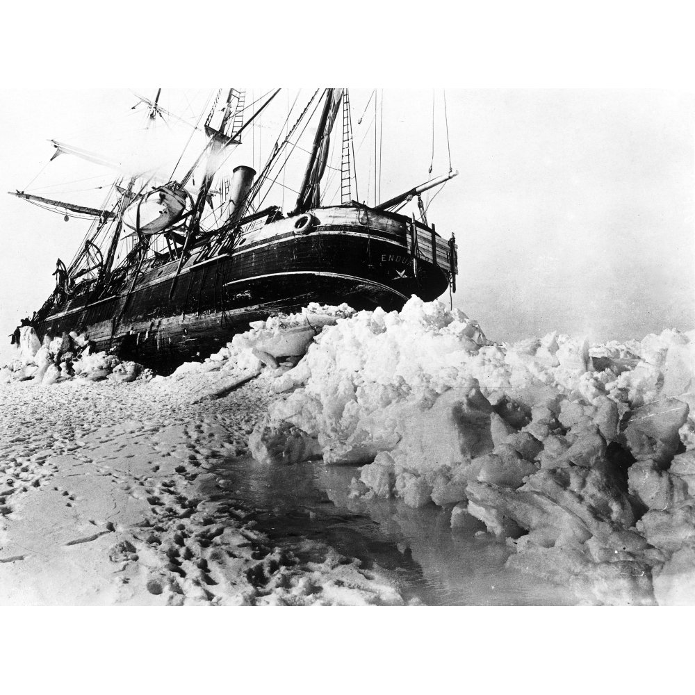 Shackleton Expedition, 1915. /Nshackleton'S Ship, 'Endurance,' Stuck In