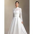 thumbnail image 3 of Vestido de novia Rora Lace Fishbone Maxi sin tirantes, 3 of 6