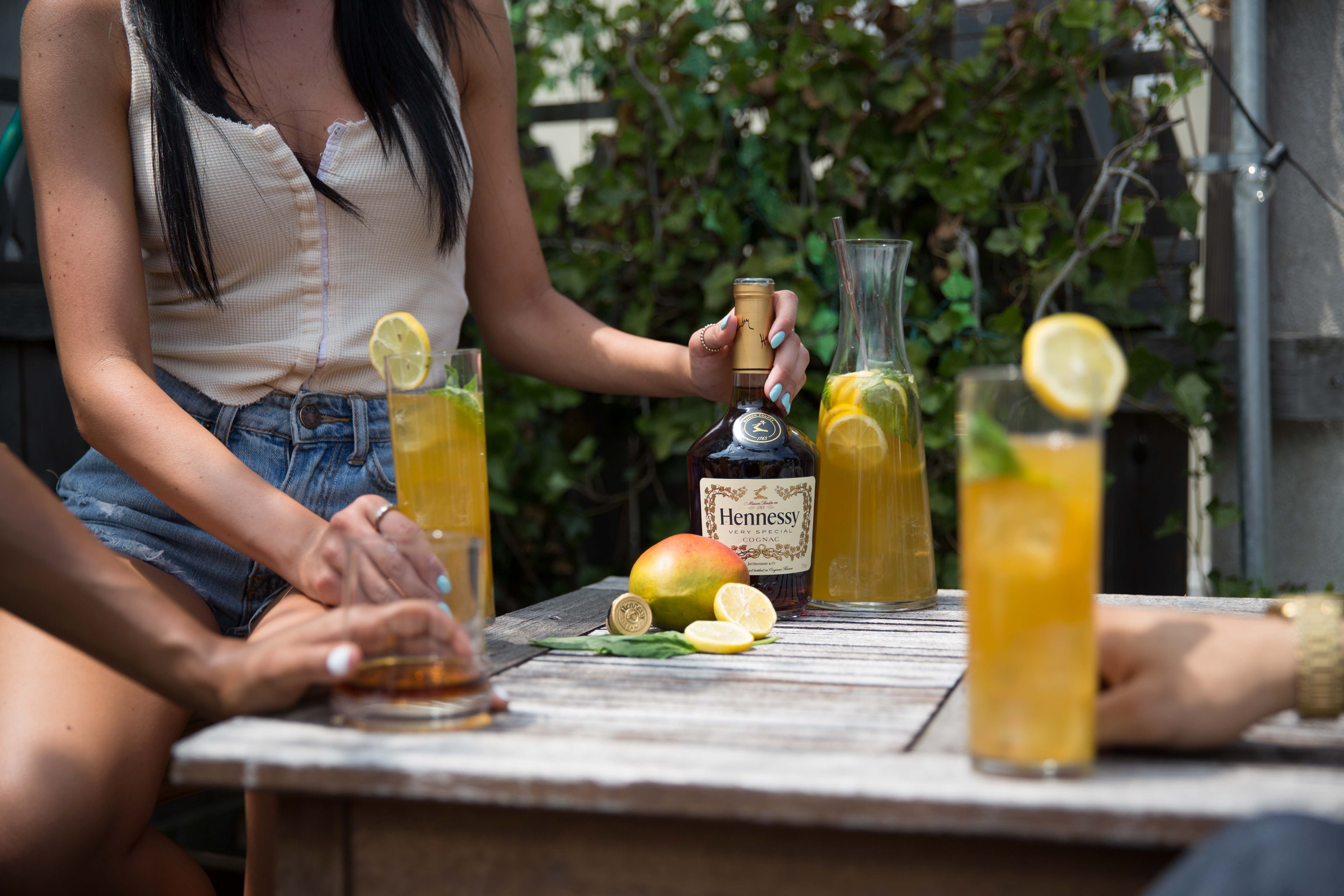 Hennessy VS Cognac, 750 ml Glass Bottle 40% ABV