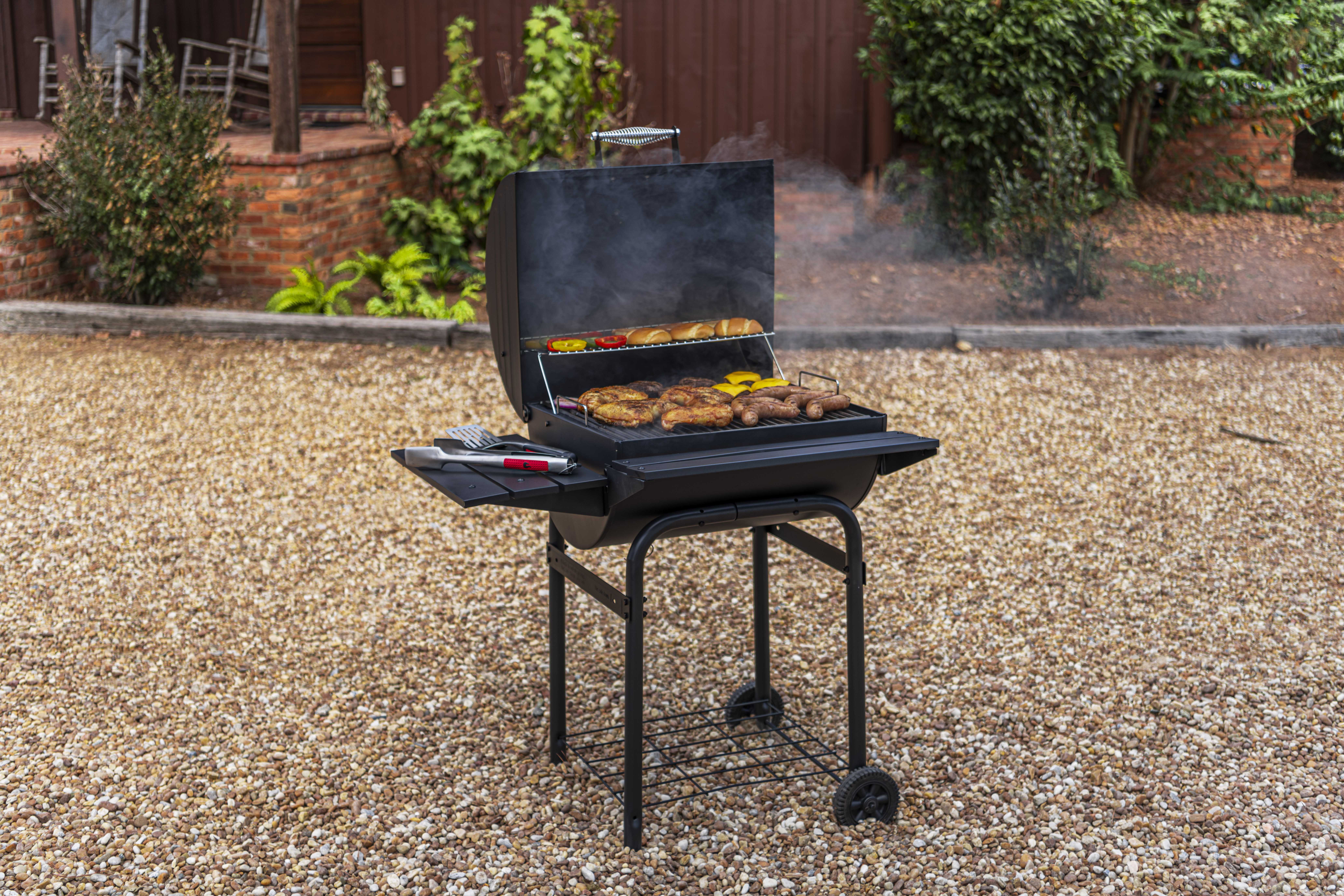 Char-Broil® 625 Charcoal Grill