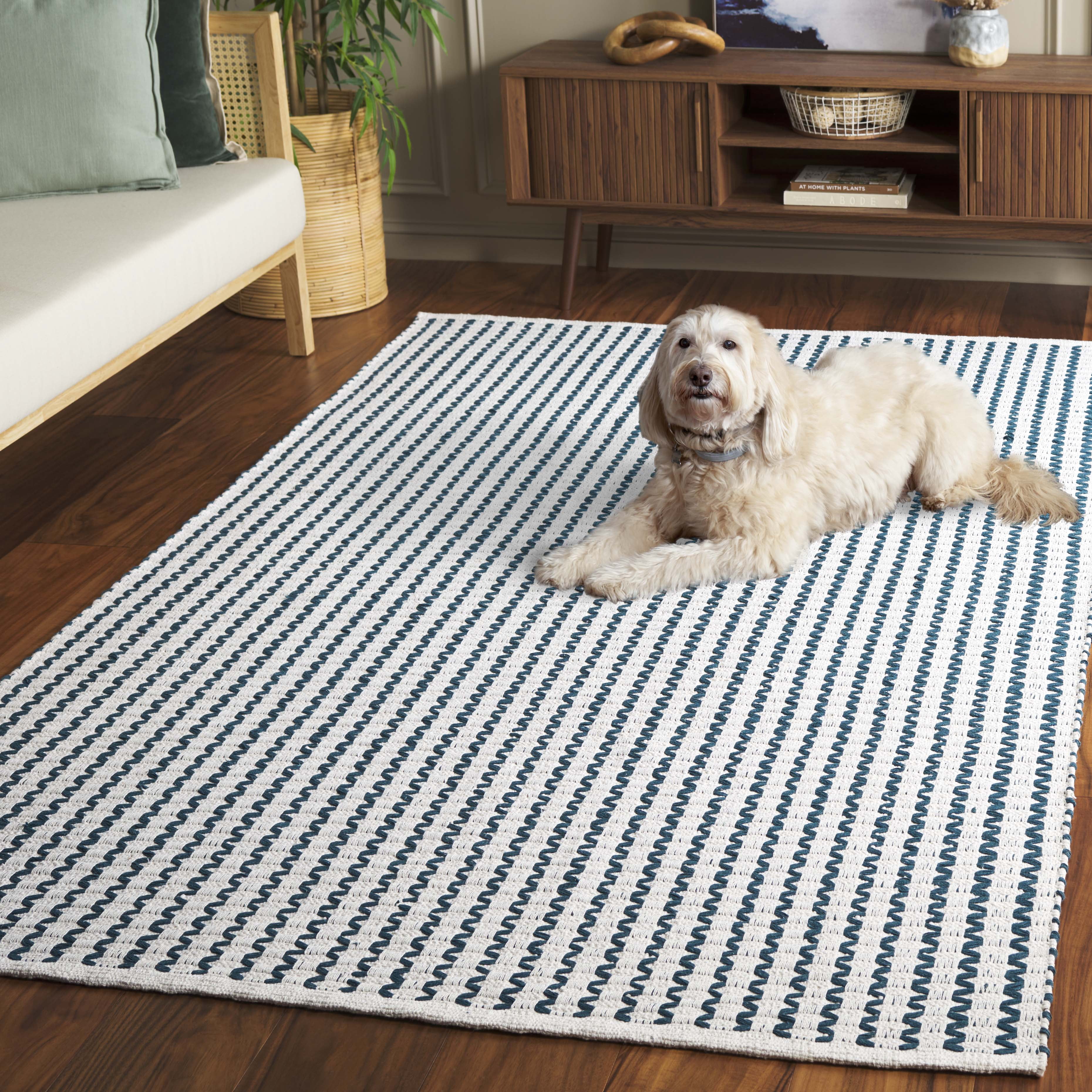 Safavieh Cape Cod Rowina Wavy Striped Area Rug, Ivory/Teal, 3' x 5'