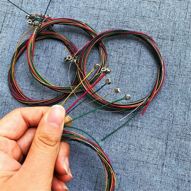 Guitare Folk 50pcs Médiators Guitare, Médiators En Celluloïd, Accessoires Pour Instruments De Musique Acoustique, Couleur Aléatoire (0.7mm Mediator Guitare