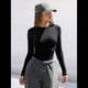 thumbnail image 5 of Camisetas Básicas de Cuello Redondo y Larga para Mujer, Corte Ajustado, Ropa Informal para Salir y Hacer Ejercicio, Camisetas de Punto Acanalado. Negro M, 5 of 8