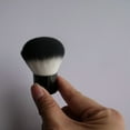 thumbnail image 3 of unbranded Brocha Para Maquillaje De Polvo Y Crema Con Densas Color Negro, 3 of 8