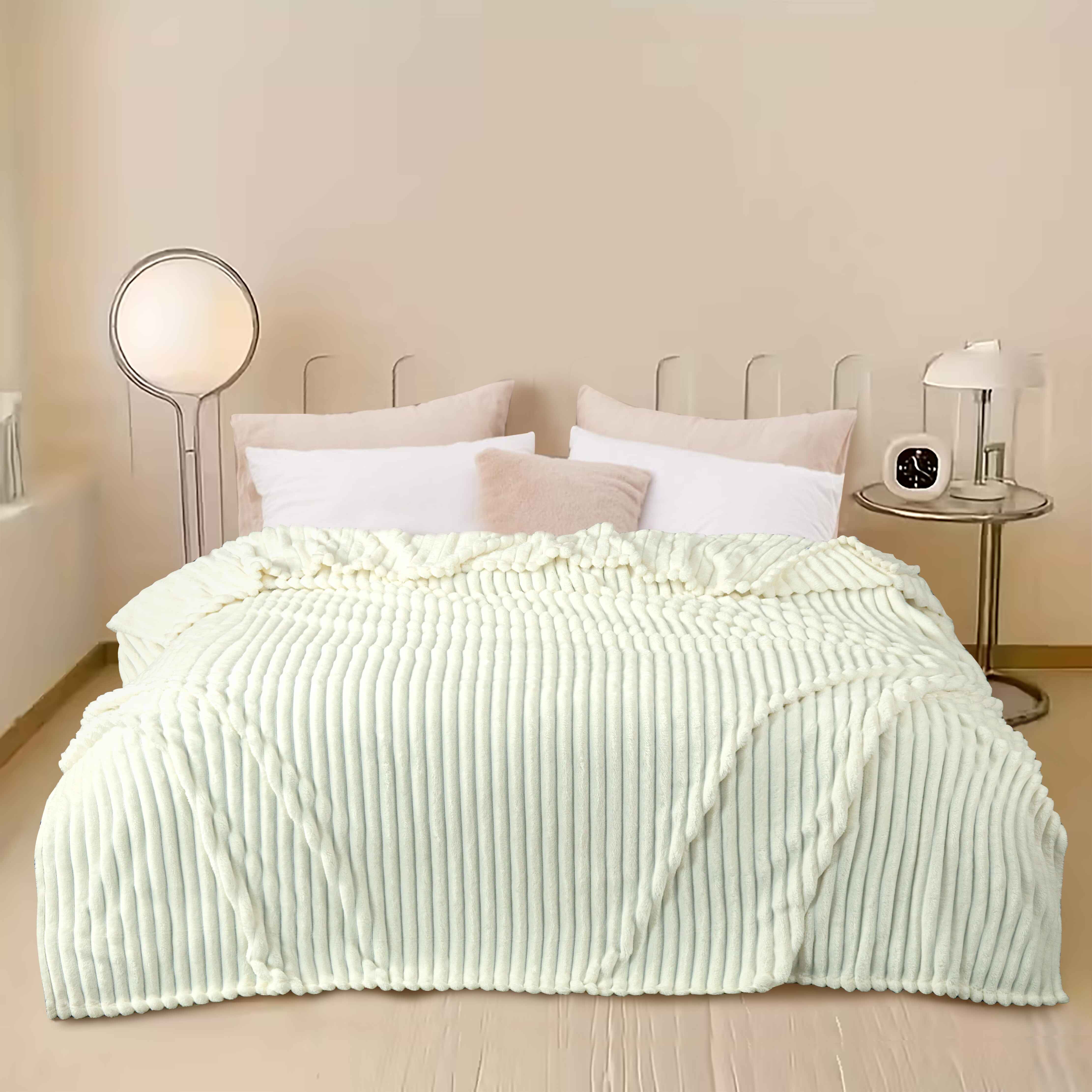 Oversized Queen Blanket for Bed (90”x100”), 400GSM Super Soft & Warm Fleece Throw Blankets for Bed, Couch, Sofa - 3D Ribbed Fluffy Lightweight Blanket All Season&nbsp;Use