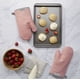 thumbnail image 2 of Juego de guantes de cocina KitchenAid de algodón rosa secado con asteroides, 2 of 6