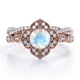 thumbnail image 1 of JeenMata Anillo Nupcial con Pavé Cruzado de Moissanita y Piedra Lunar Arcoíris de Forma Redonda de 1,75 Quilates con Diseño Floral Milgrain Estilo Art Déco en Baño de Oro Rosa de 18 K sobre Plata, 1 of 6