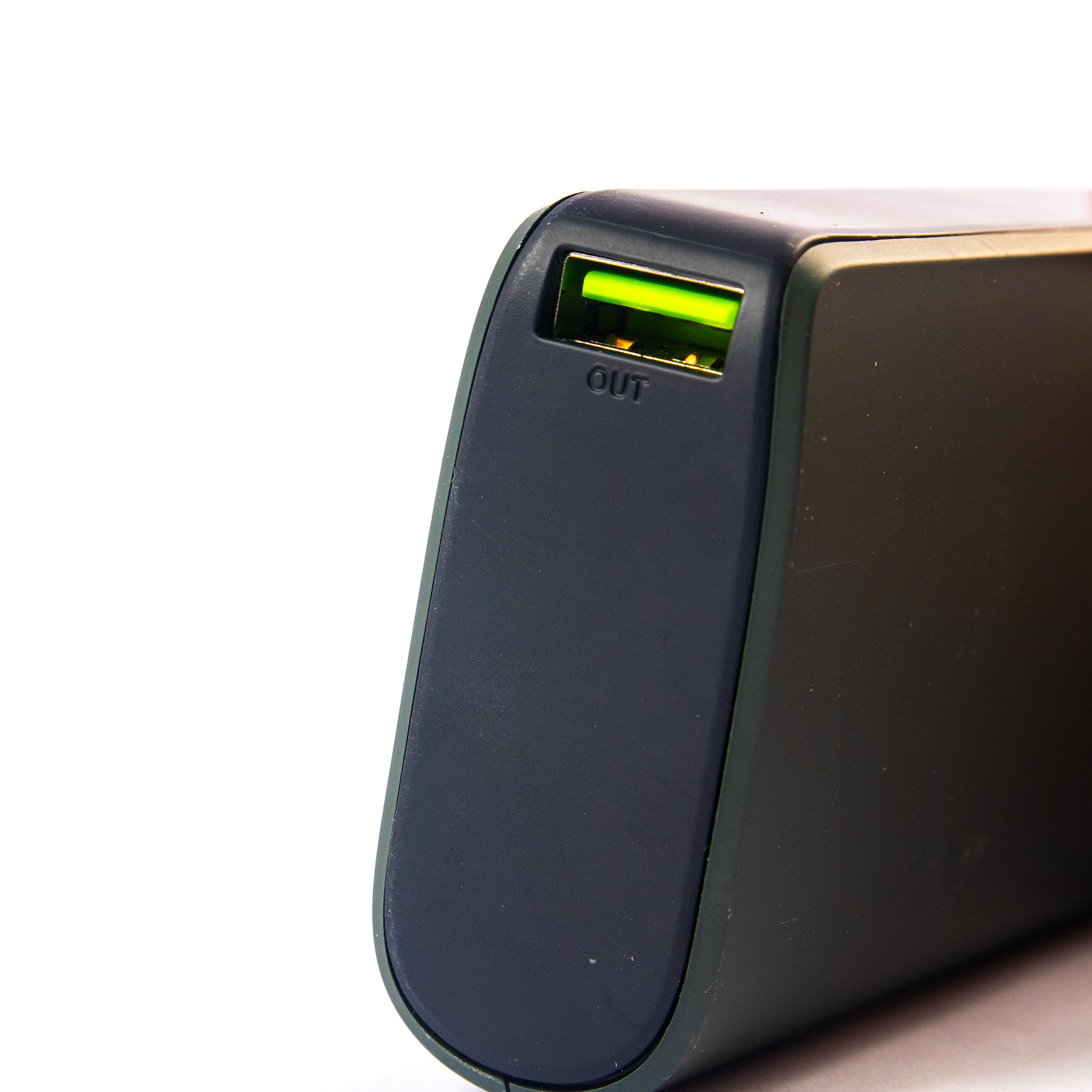 Radioshack Standard Power Bank 2309278 (20,000MAH, Type-C, 3A, USB QC3, Black)