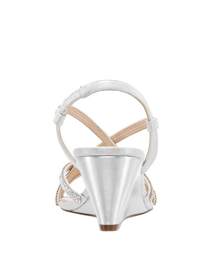 nina nadette wedge