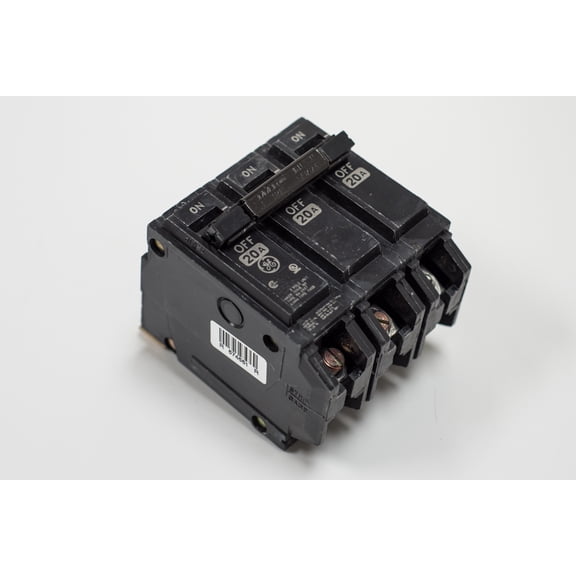 GE 15A AMP 3P POLE 22kA@240V BOLT ON CIRCUIT BREAKER - THHQB32015 - NNB