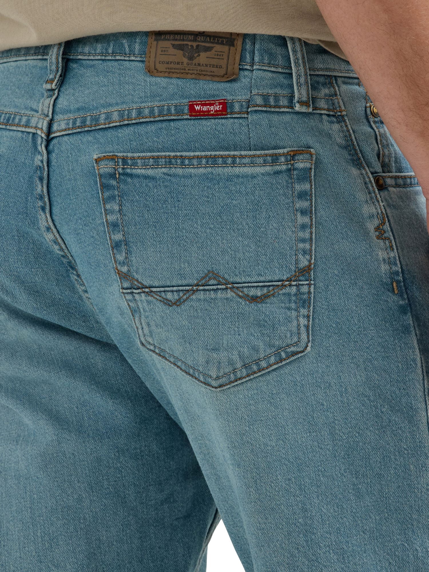 Wrangler Men's Straight Fit Jean with Stretch