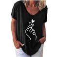 thumbnail image 1 of Pompotops Mode Femmes T-shirt à Manches Courtes Col en V Imprimé Cœur Blouse Décontractée Ample, 1 of 4