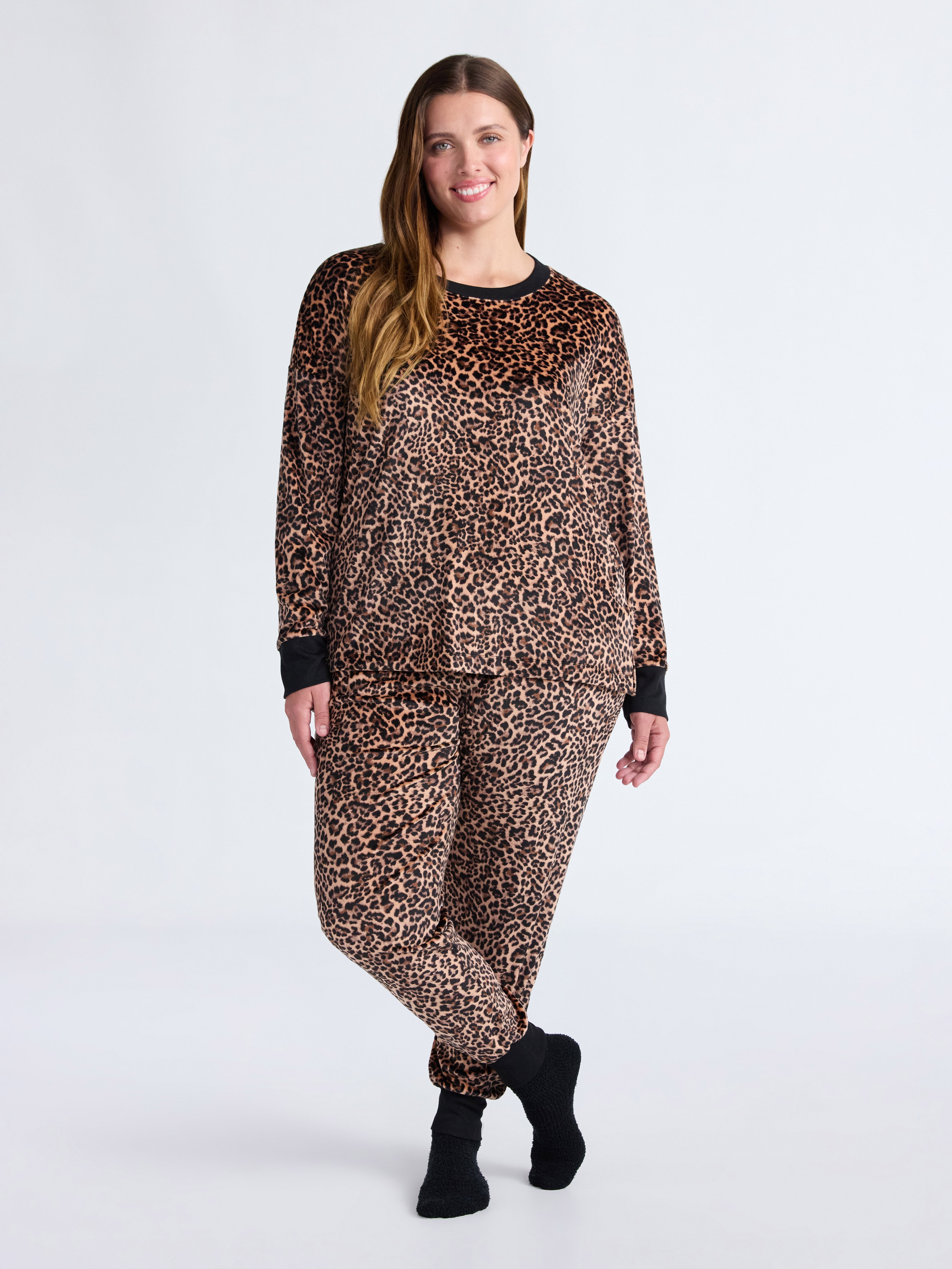 Joyspun Women’s Stretch Velour Long Sleeve Top, Pants, and Socks Pajama Set, 3-Piece, Sizes XS-4X