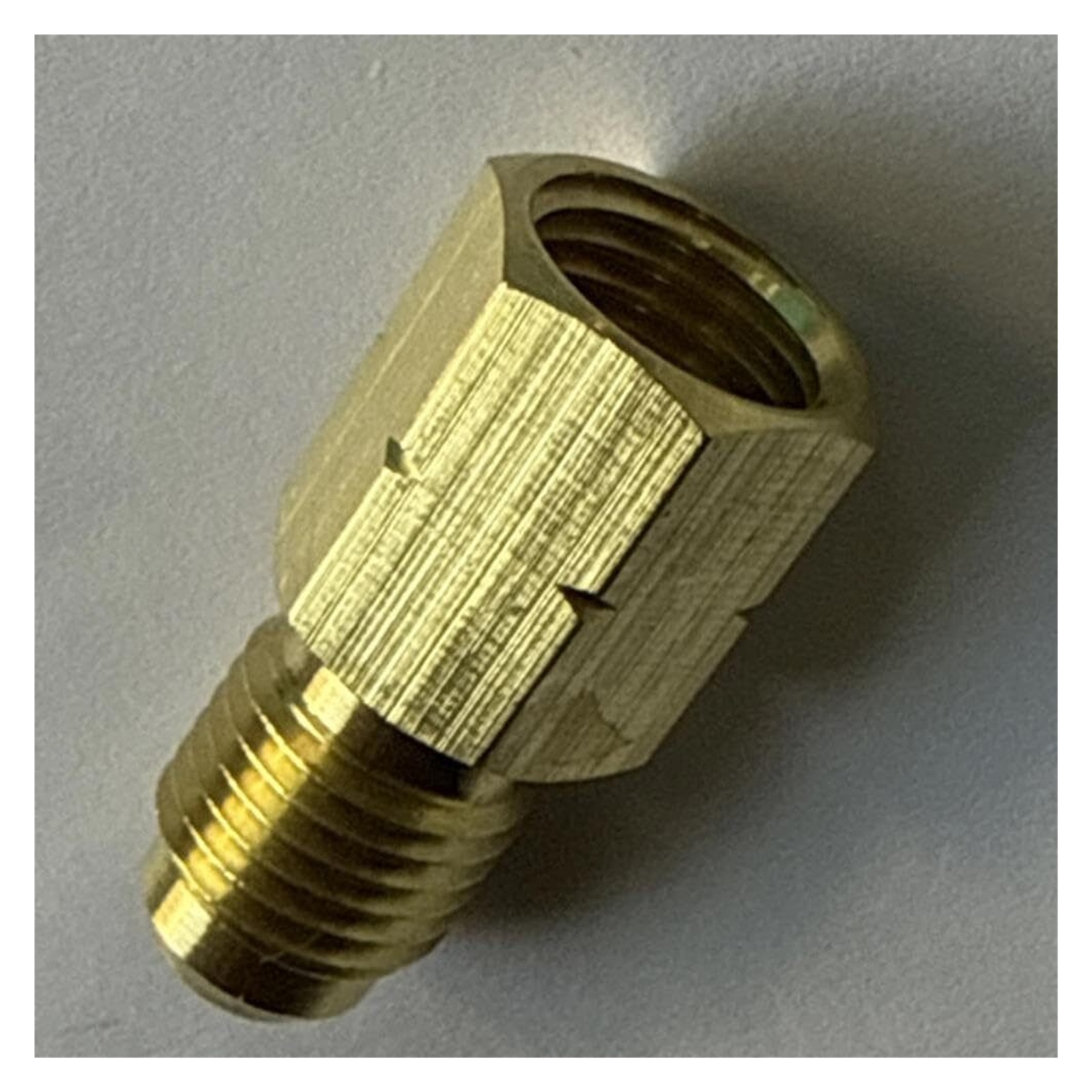 Refrigerant Brass Adapter,Female to Male Reverse Thread Fitting,Suitable for Storage Tank Cylinders