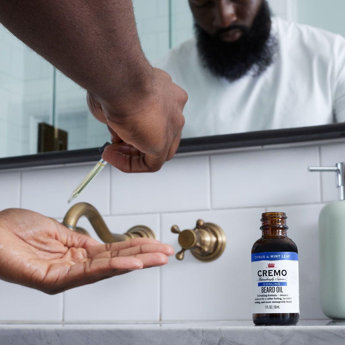 Huile à barbe rafraîchissante Cremo - Feuille d'agrumes et de menthe | Restaure l'hydratation, adoucit et réduit les démangeaisons de barbe pour poils du visage de toutes les longueurs