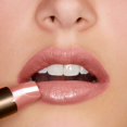 thumbnail image 2 of Grande Cosmetics Lápiz labial Pintalabios voluminizador GrandeLIPS - Au Naturel 0.14 oz Grande Cosmetics Lápiz labial 0.14 oz, 2 of 3