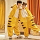 thumbnail image 2 of Onesies-Pijama de una pieza con capucha y cremallera para mujer y hombre, ropa cálida para el hogar, mono de una pieza, 2 of 4