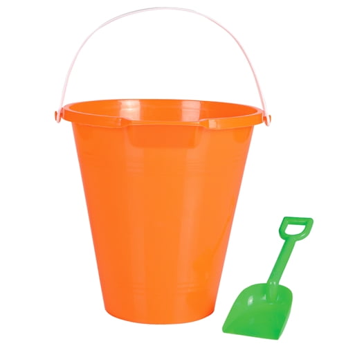 beach bucket with hose