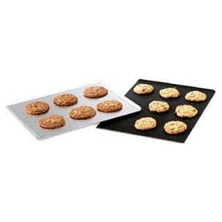 Vollrath 5223 Wear-Ever 2/3 Size 15 x 21 Heavy Duty 18 Gauge Aluminum  Sheet Pan with Natural Finish