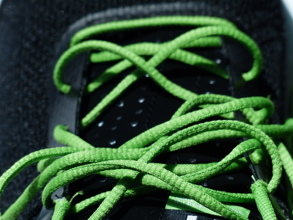 Running Shoes Lacing Green Sports Shoes 