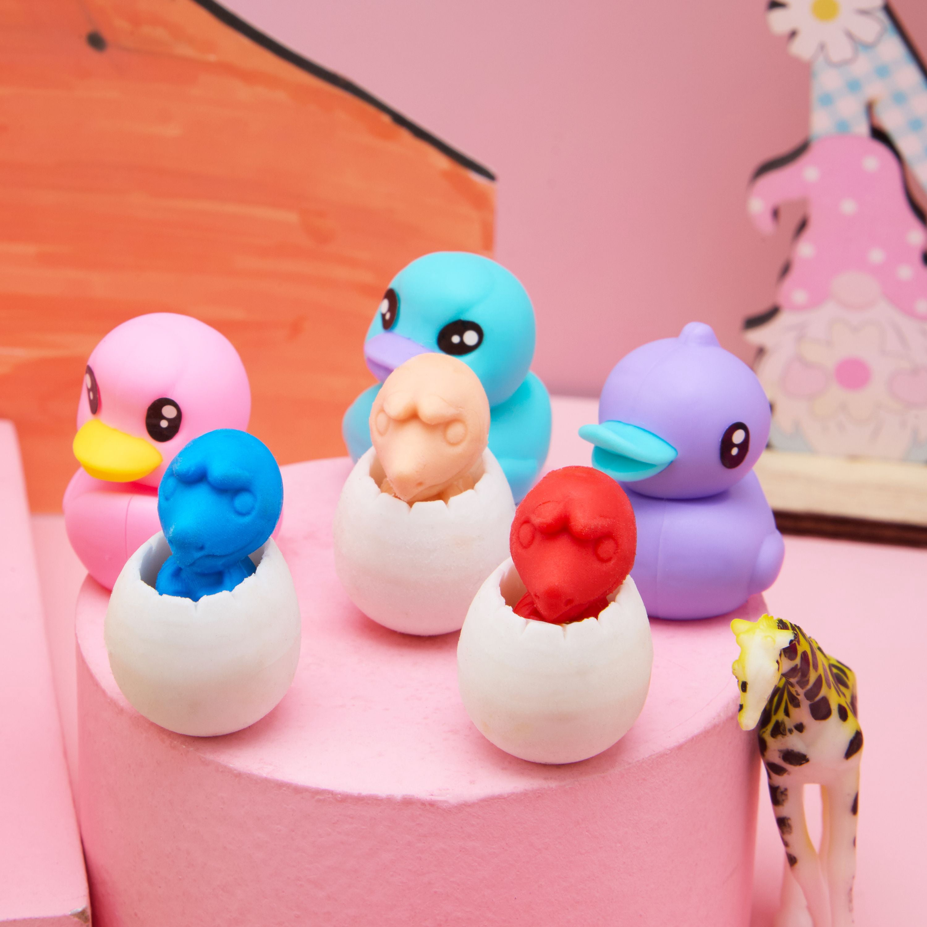 【中古】 egg2020　FUN　TO　DREAM★ Vintage 1993 Tomy Hide N Squeak Shape Sorting Egg Carton and Eggs