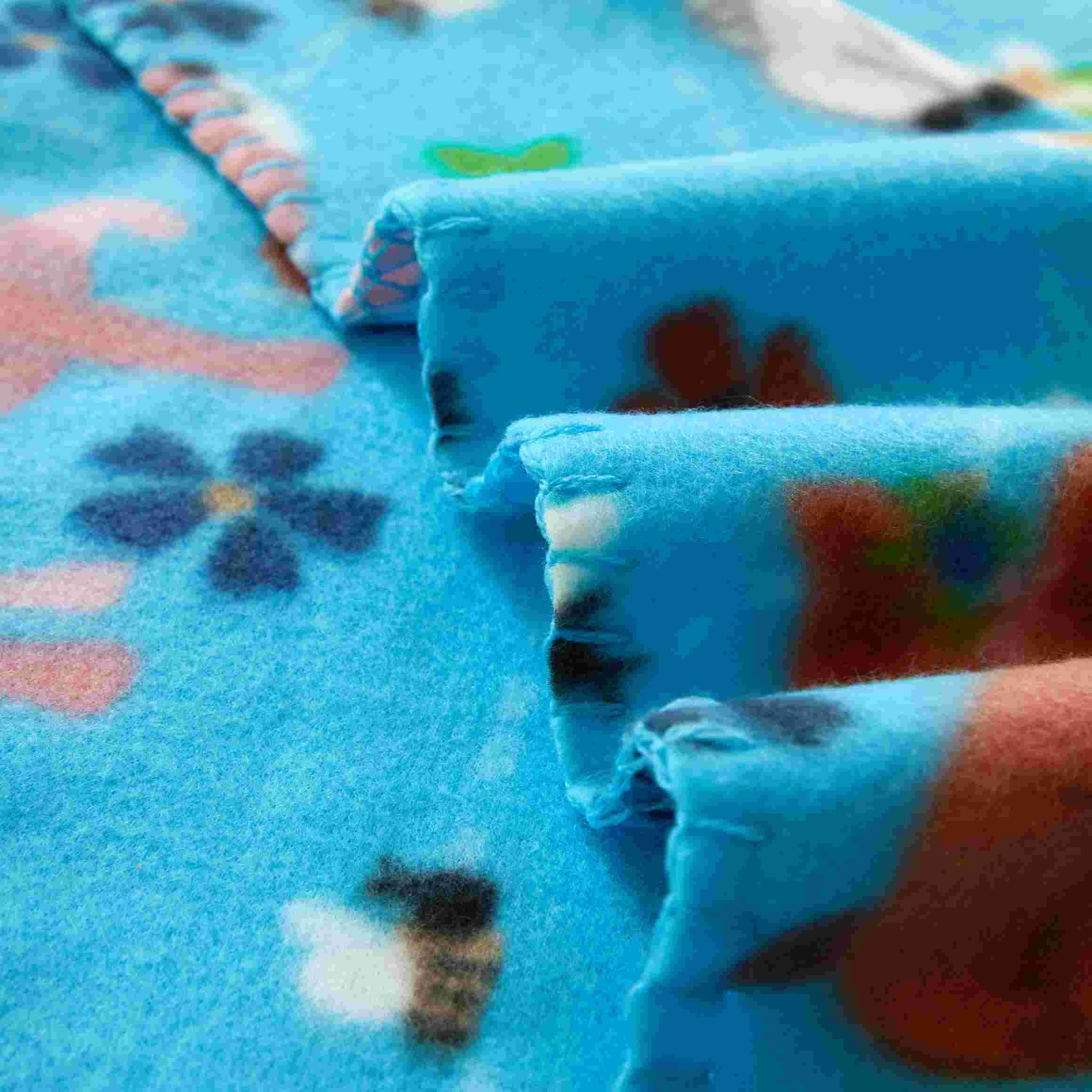 Mainstays Cozy Fleece Throw Blanket, Busy Dogs 50" x 60" All Ages