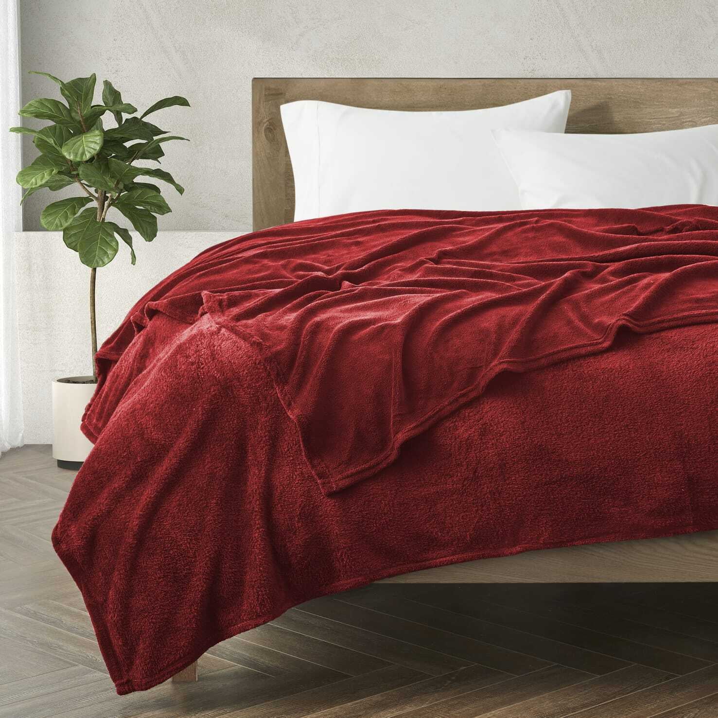 Soft, Small Throw Blankets Lightweight Super Soft Cozy Luxury Bed