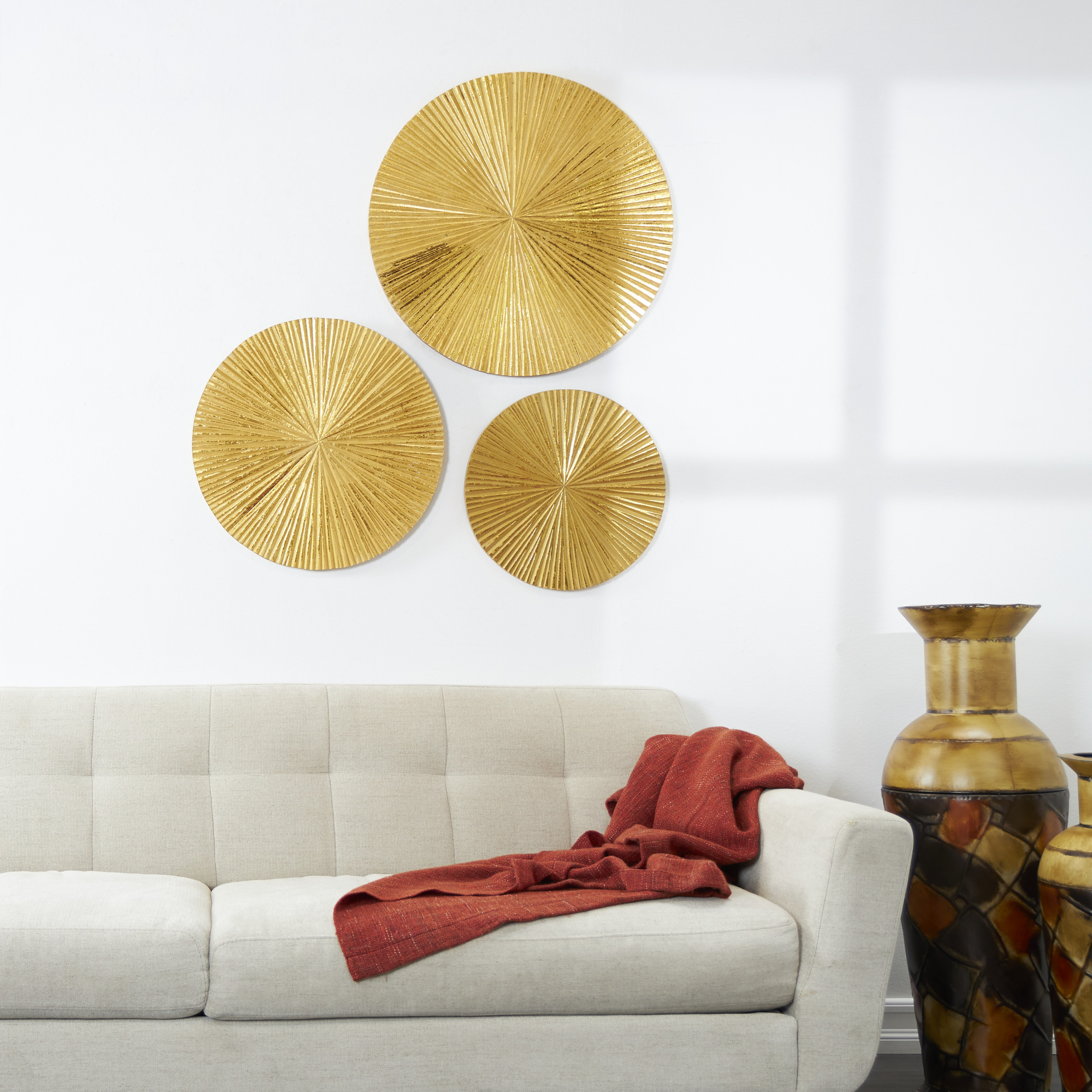CosmoLiving by Cosmopolitan Gold Wood Carved Radial Plate Wall Decor (3